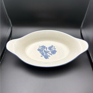 Pfaltzgraff Yorktowne Stoneware Au Gratin Dish Number 265 USA Vintage White Blue